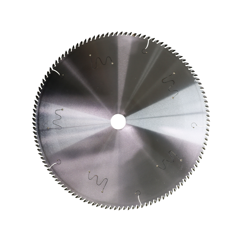 Cooling and lubrication play a crucial role in optimizing the performance and extending the life of aluminum alloy cutting saw blades