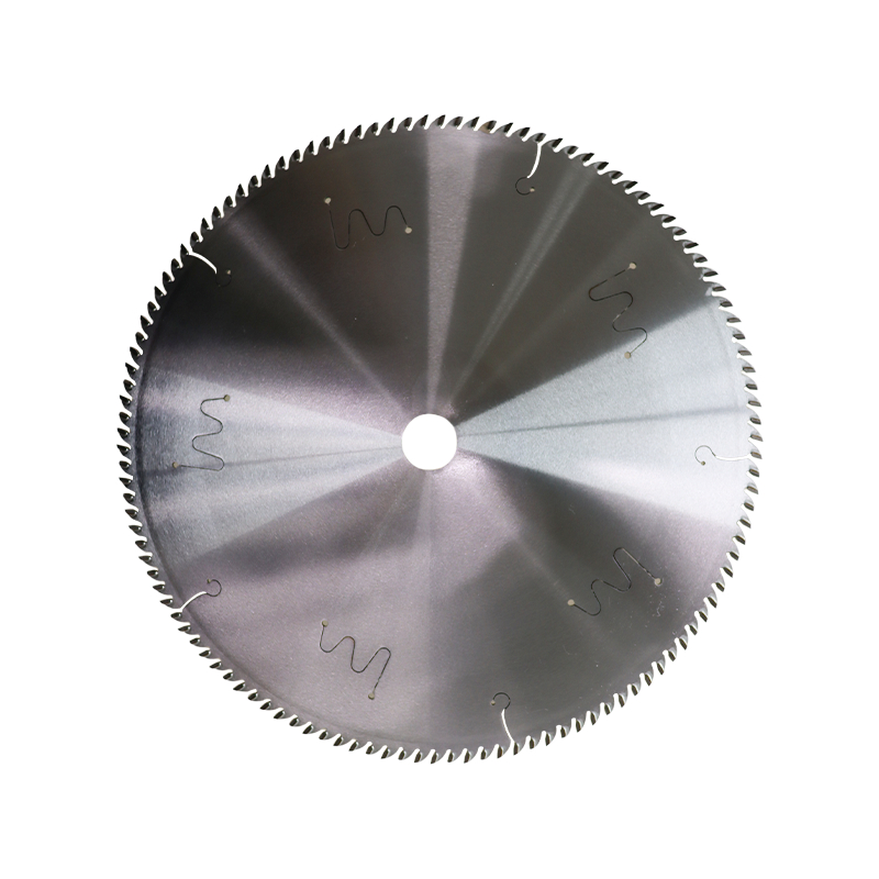 Cooling and lubrication play a crucial role in optimizing the performance and extending the life of aluminum alloy cutting saw blades